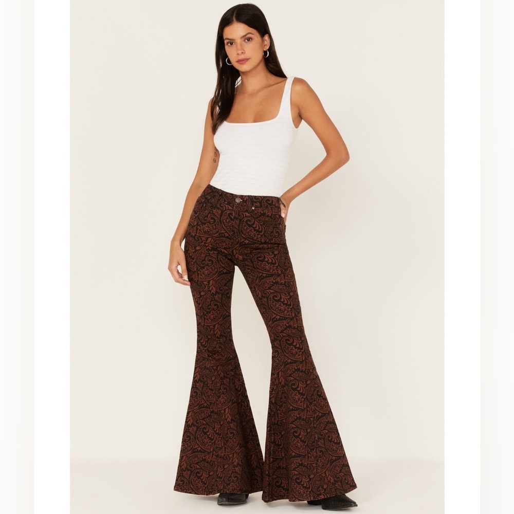 Shyanne Super Flare Paisley Bell Bottom Jeans Size 28, NWT
